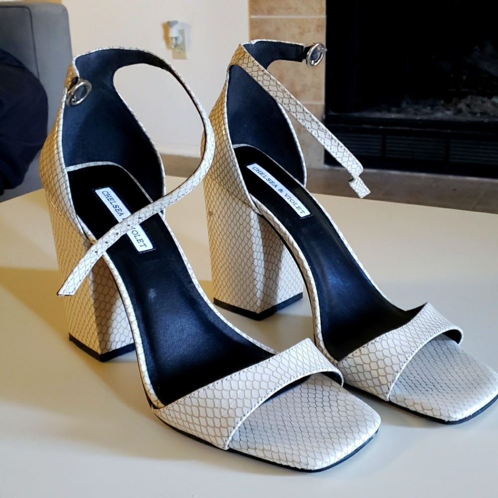 Chelsea & Violet white snakeskin block heels!